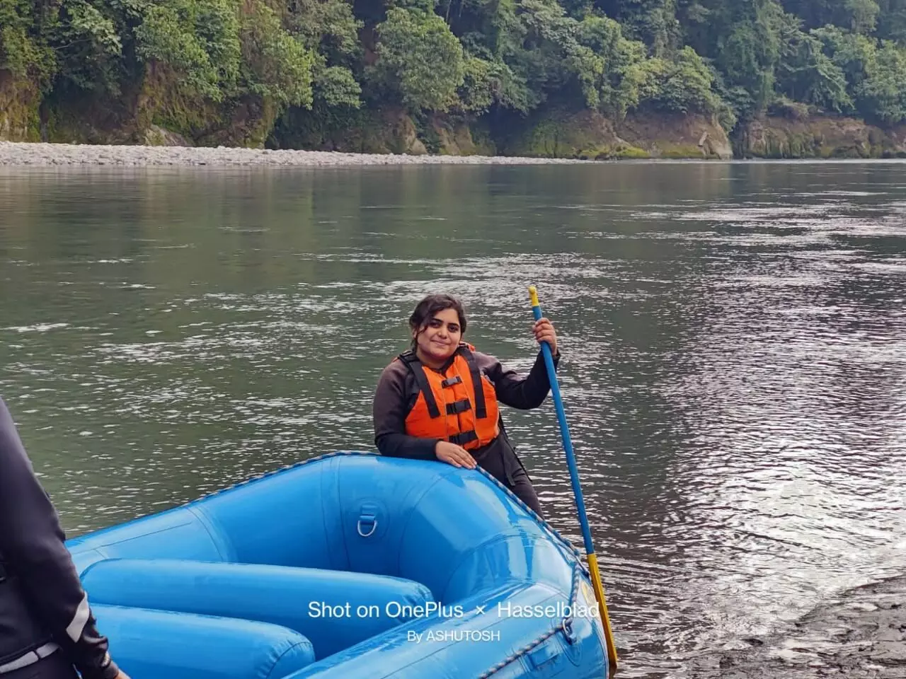 सहीष्णा सोमवंशीने वयाच्या १८ व्या वर्षी पूर्ण केला व्हाइट वाटर रिव्हर राफ्टिंग कोर्स..