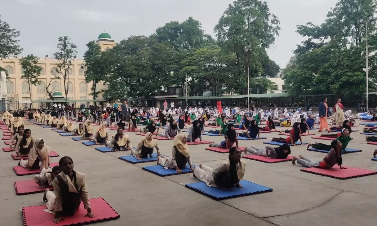 आझम कॅम्पसमध्ये  आंतरराष्ट्रीय योग दिवस उत्साहात साजरा