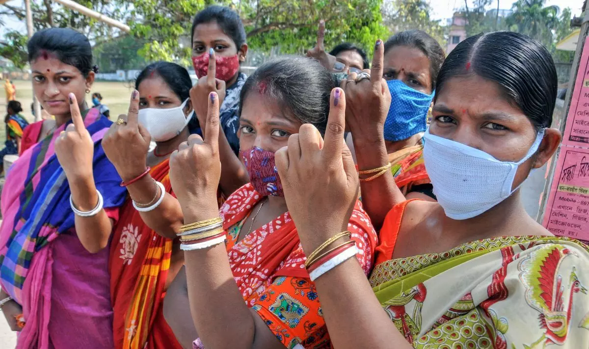 महिलांच्या मतदानाच्या टक्केवारीत मोठी वाढ; महिलांचे कुठे किती मतदान?