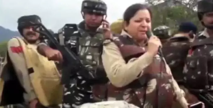 दहशतवाद्यांनो, आत्मसमर्पण करा! पोलीस अधिकारी अनिता शर्मा यांचा व्हिडीओ व्हायरल