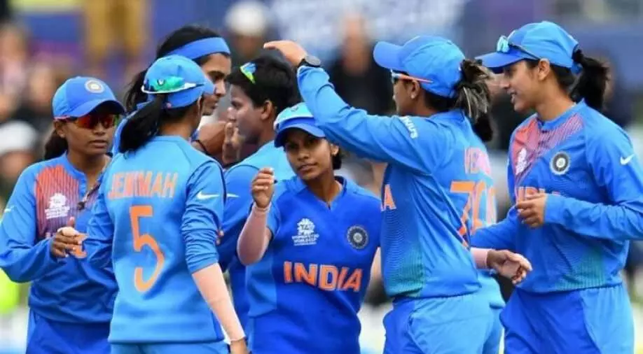 भारतीय महिला क्रिकेट संघाचा सामना न खेळताच अंतिम फेरीत प्रवेश