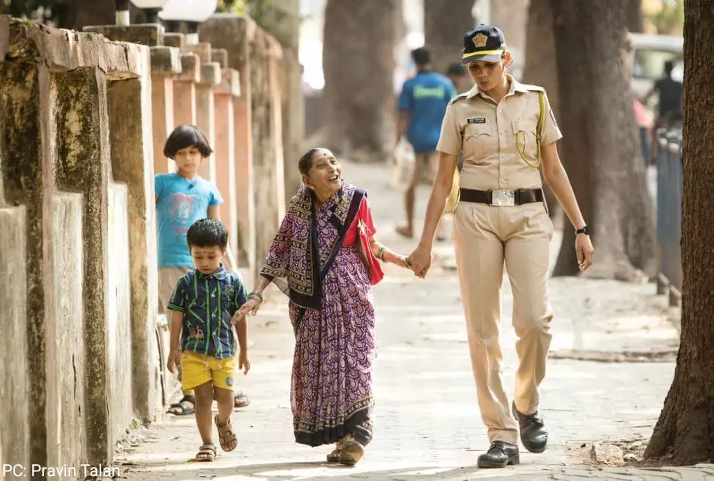 महिला सुरक्षेसाठी गुन्हेगारांच्या मुसक्या आवळा- मुंबई पोलिस